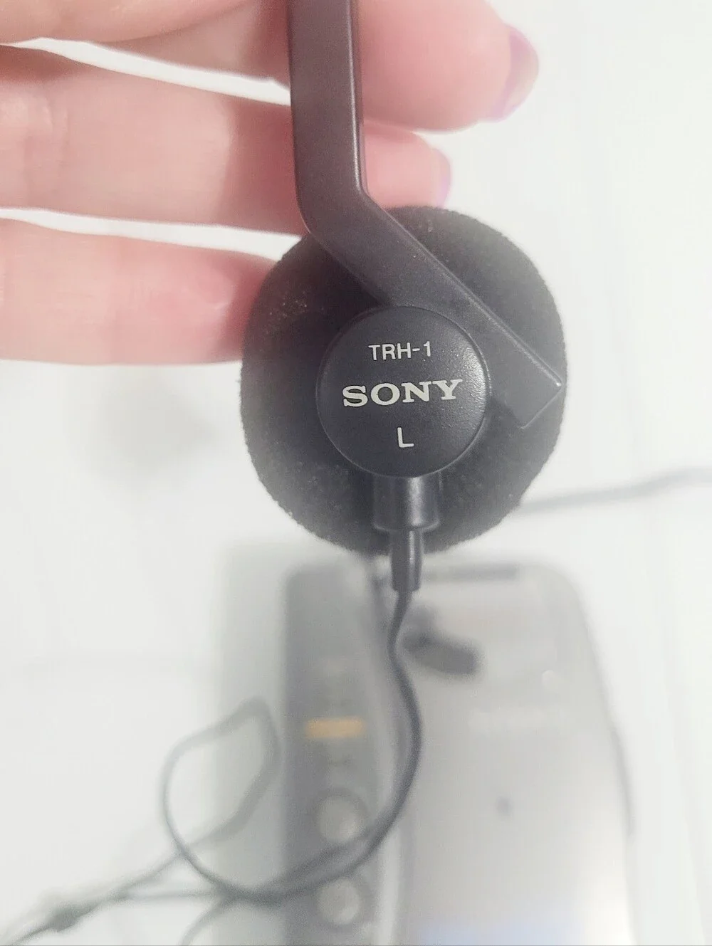 Sony Walkman WM-FX355 Cassette Player AM/FM Mega Bass Dolby TRH-1 Headphones